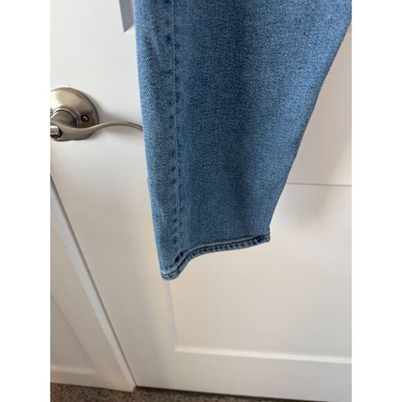 American Eagle Mom Jeans - Picture 4 of 6